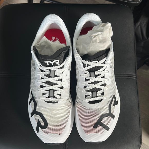 TYR Valkyrie Elite Running Shoes - Picture 2 of 5